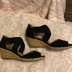 EUC black espadrilles style wedges